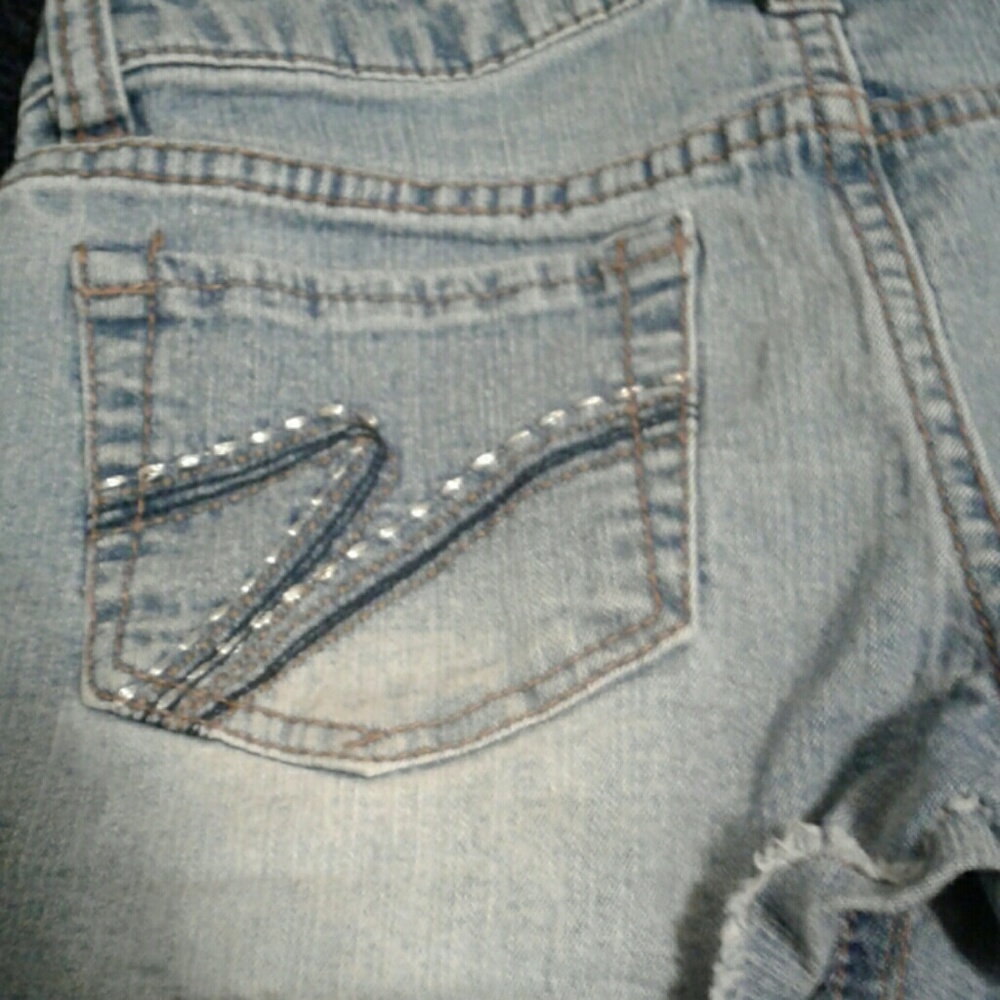 Summer time shorts - Picture 3 of 4